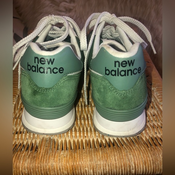 NEW BALANCE - Green & White Runners size 7 - Picture 4 of 6